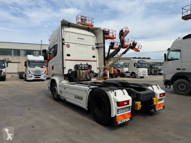 جرار Scania