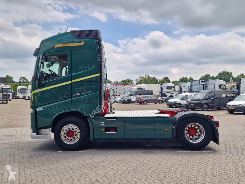 جرار Volvo 13460 Globetrotter 4x2 - ADR -...
