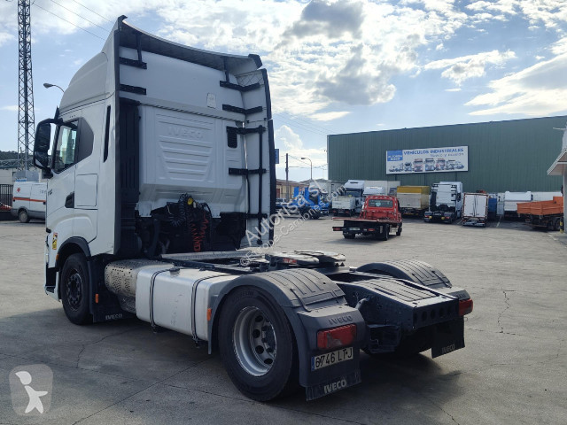 جرار Iveco Stralis AS440S46T/P