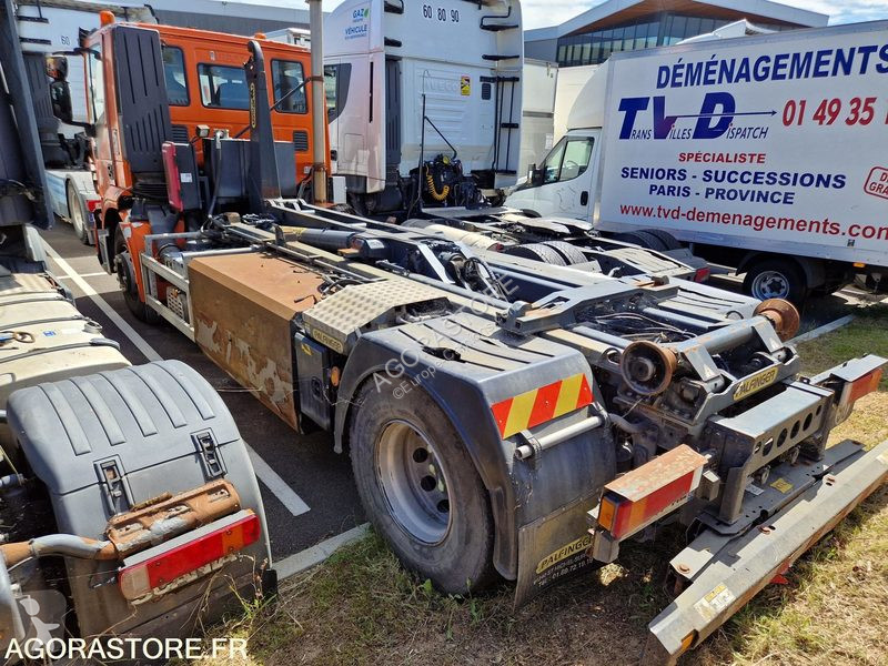 شاحنة Iveco 190S33