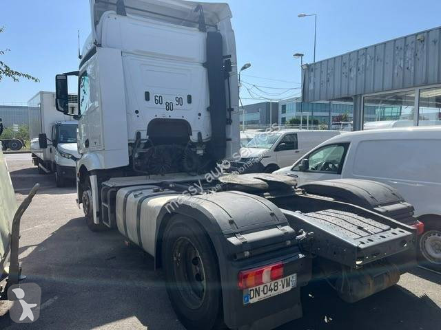 جرار Mercedes