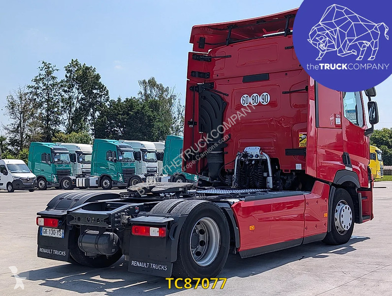 جرار Renault T 520
