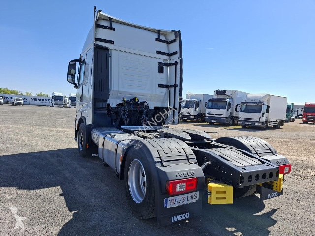 جرار Iveco Stralis AS440S49T/P