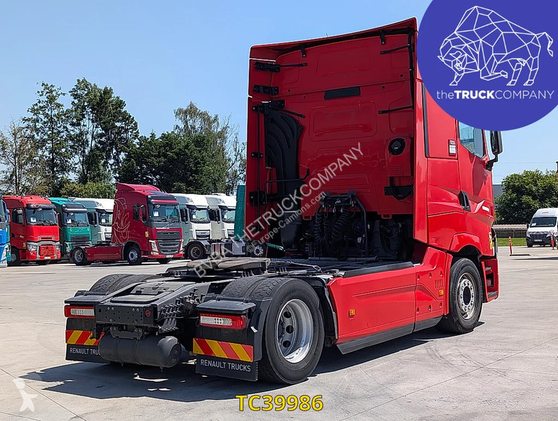 جرار Renault T 480