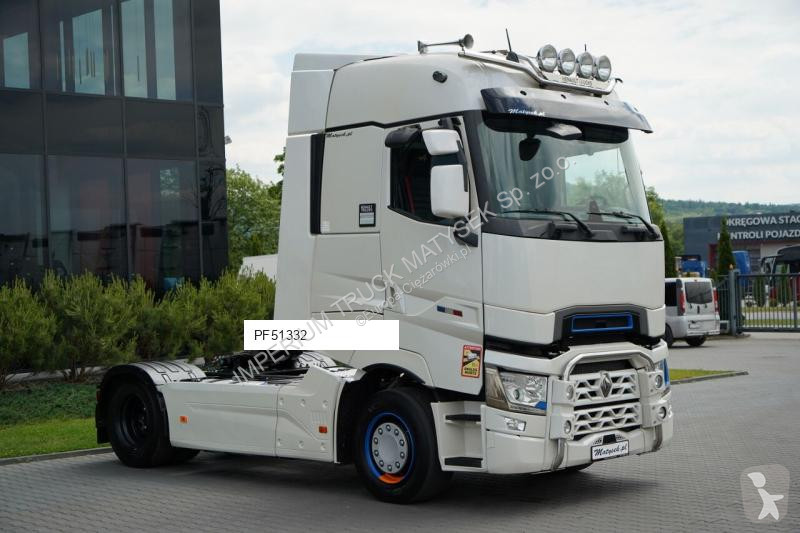 جرار Renault T 520