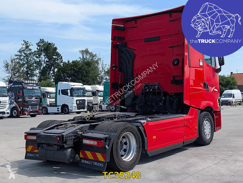جرار Renault T 480