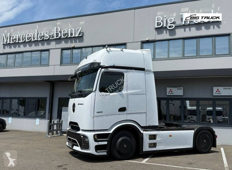 جرار Mercedes