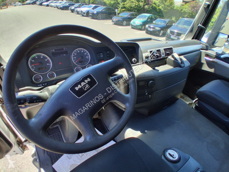 Tracteur MAN 18.320