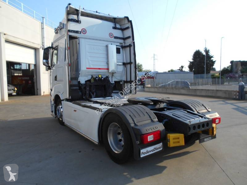 جرار Iveco