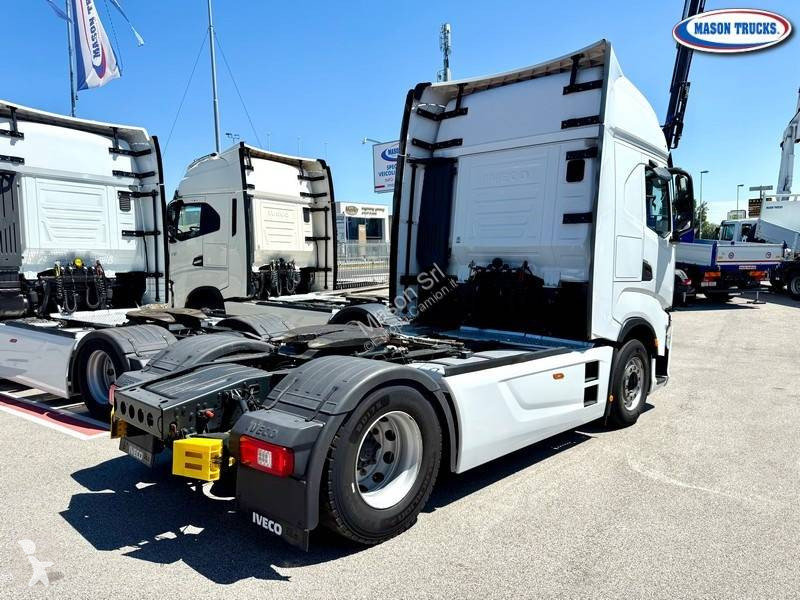 جرار Iveco