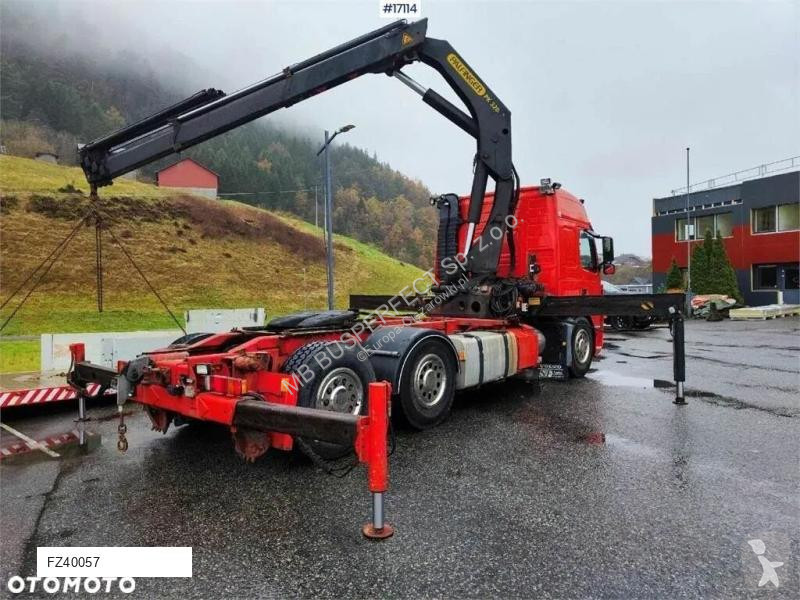 Влекач Volvo PK32002