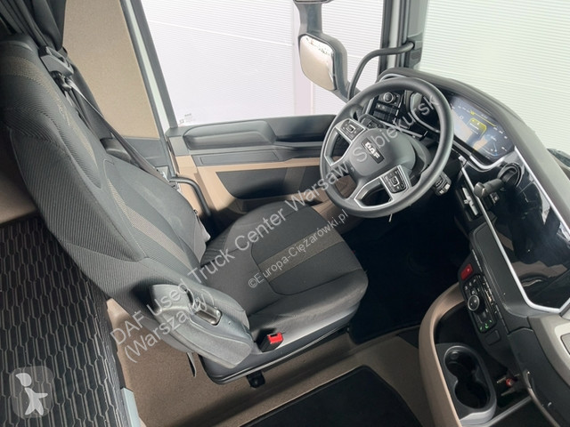 Влекач DAF XG  FT 4X2