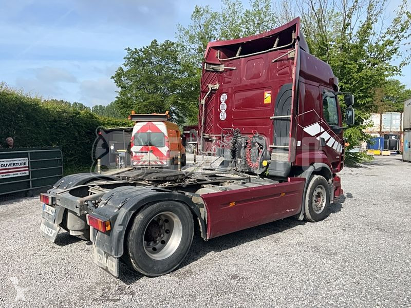 Tracteur Renault 440