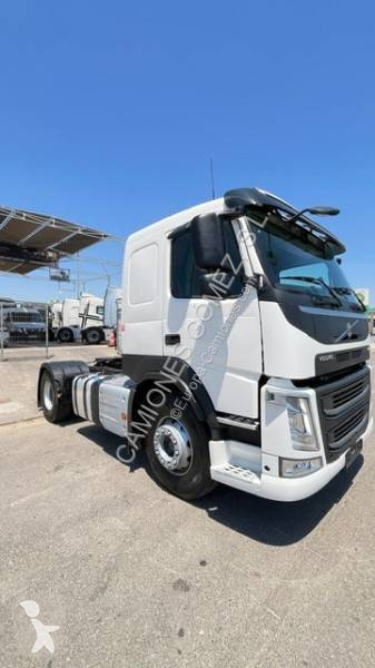 جرار Volvo