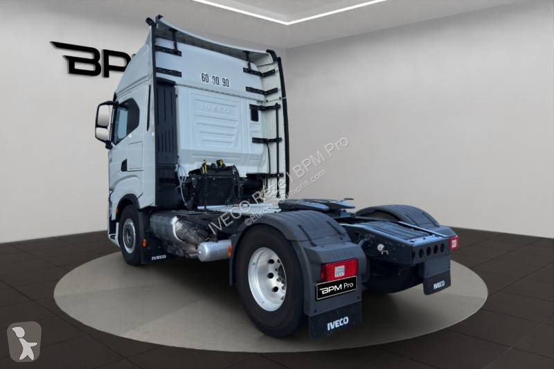 جرار Iveco
