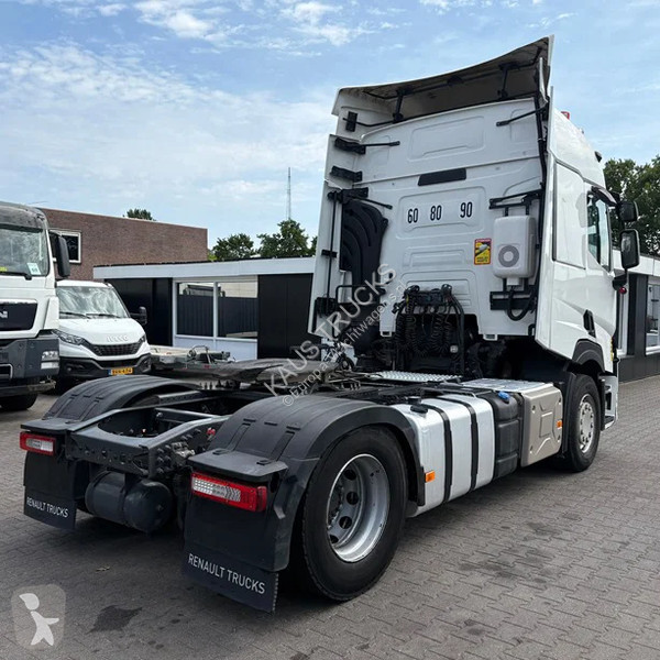 جرار Renault T520 Euro 6 Retarder
