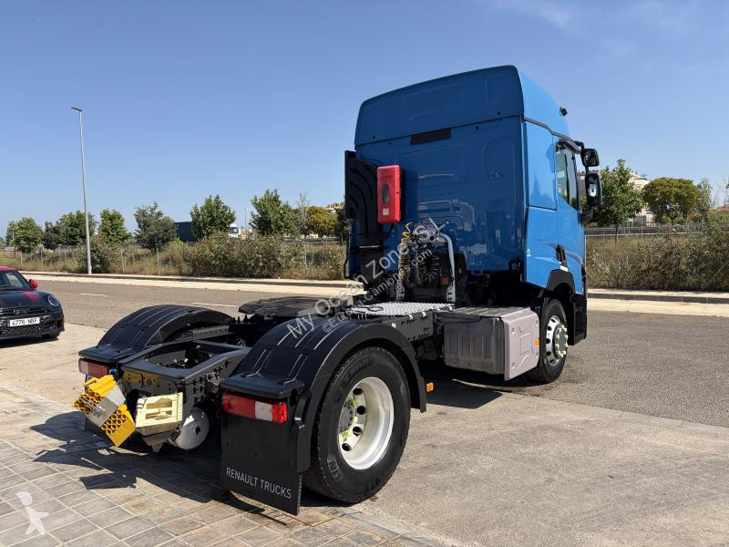 جرار Renault T440