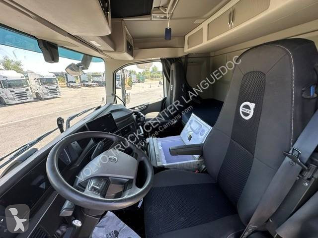 جرار Volvo