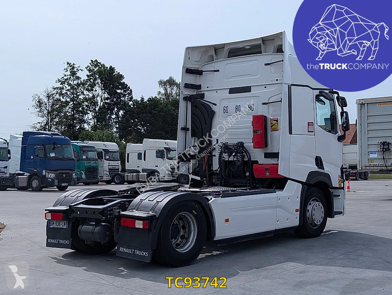 جرار Renault T 480
