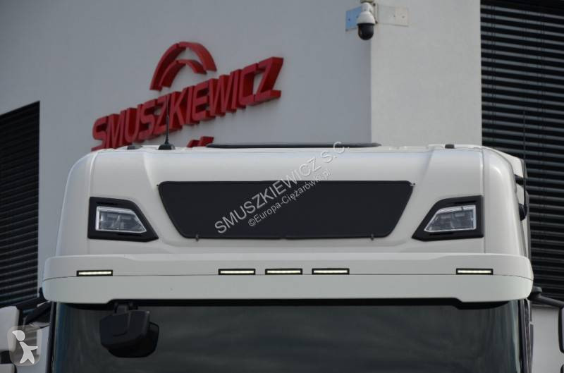 Влекач Scania