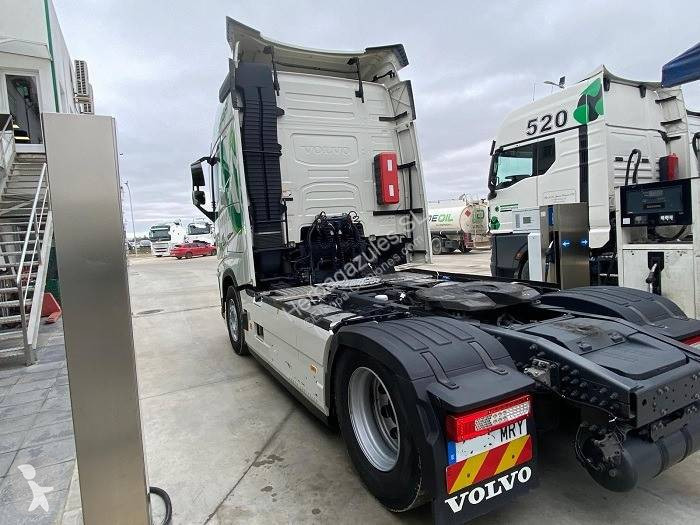 جرار Volvo