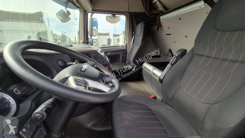جرار DAF XF  FT LOW DECK 4X2