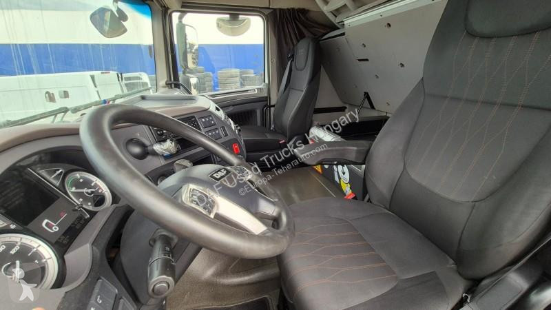 جرار DAF XF  FT LOW DECK 4X2