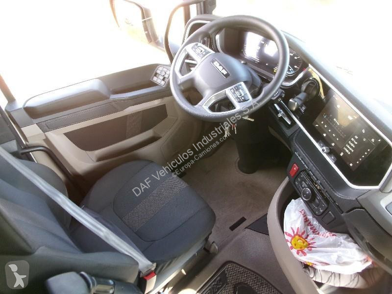 جرار DAF XG  FT 4X2