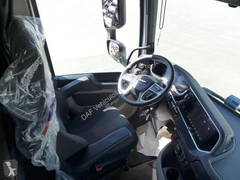جرار DAF XG  FT 4X2