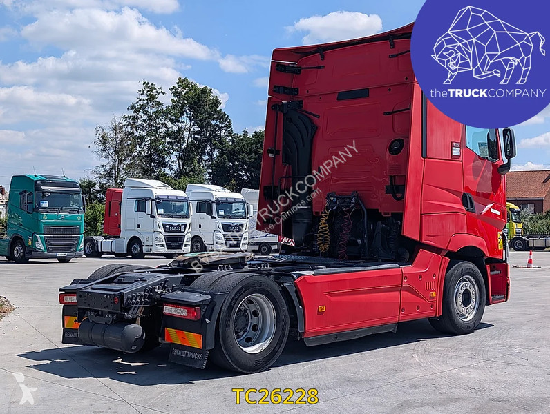 جرار Renault T 480
