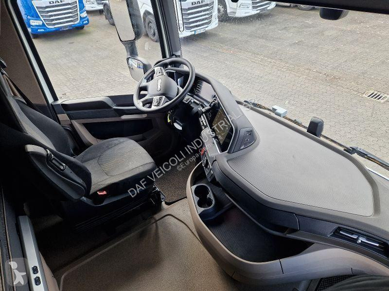 جرار DAF XG  FT 4X2