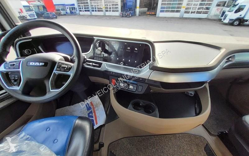 جرار DAF XG  FT 4X2