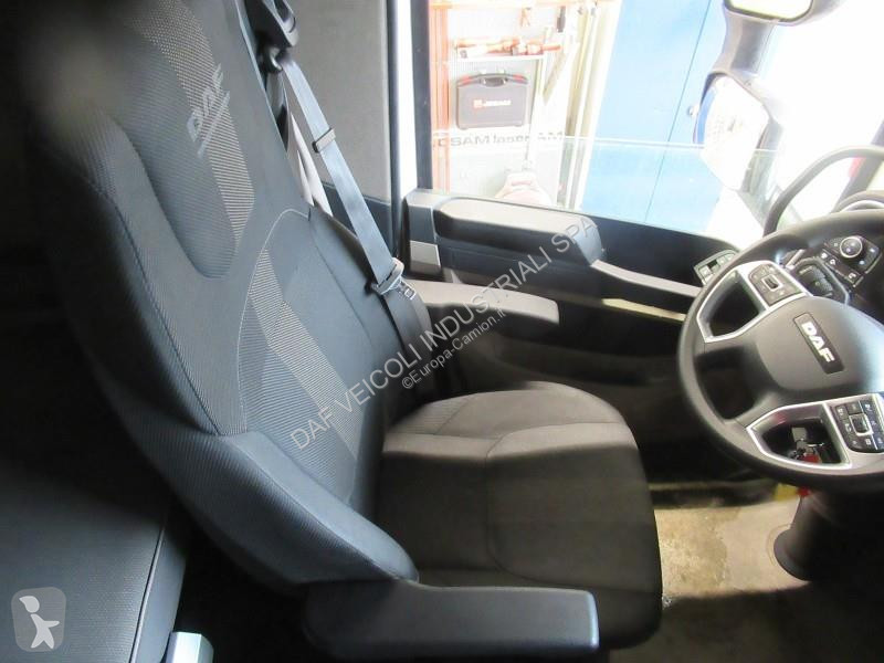 جرار DAF XG  FT 4X2