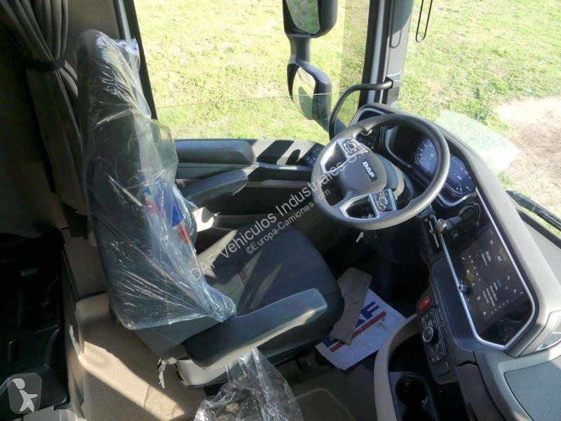جرار DAF XG  FT 4X2