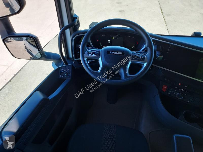 جرار DAF XFn  FT 4X2