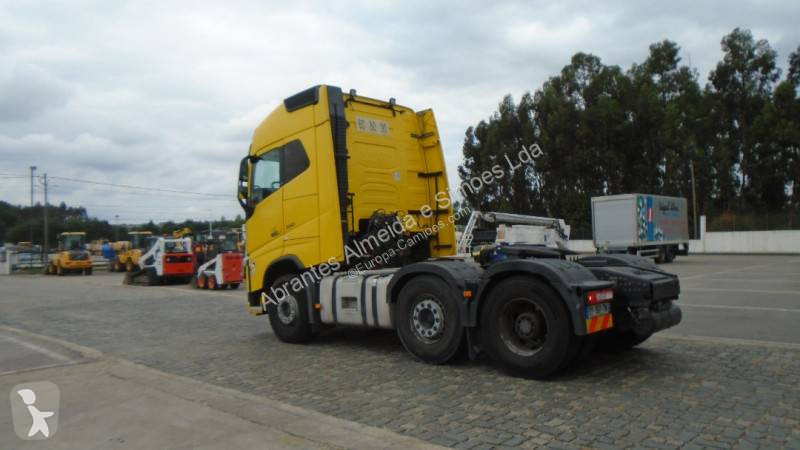 جرار Volvo