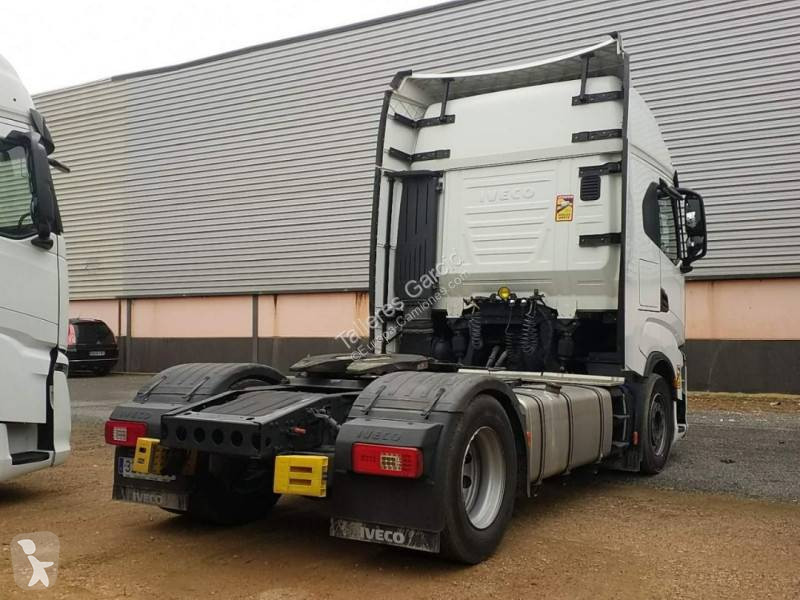Traktor Iveco