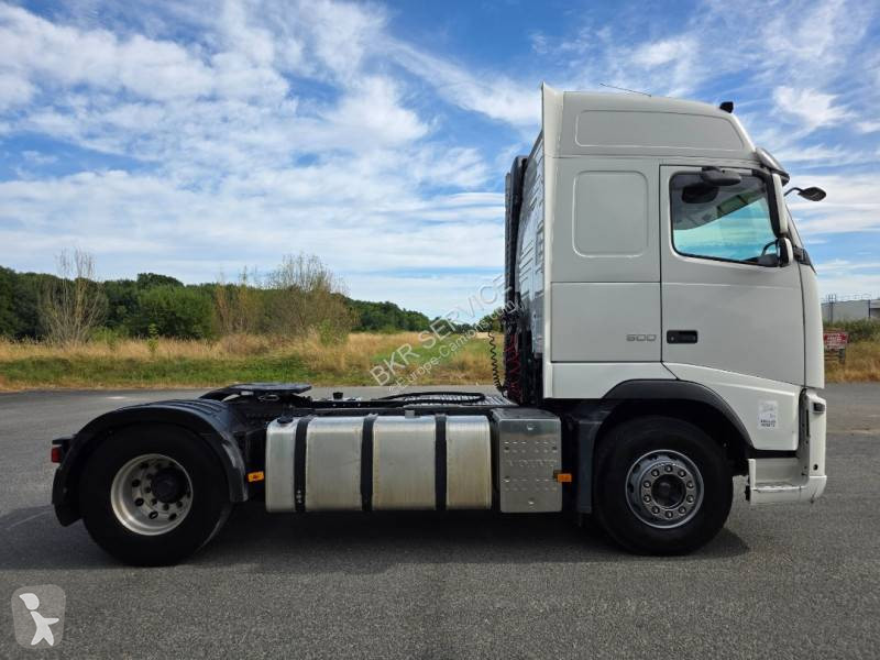 جرار Volvo