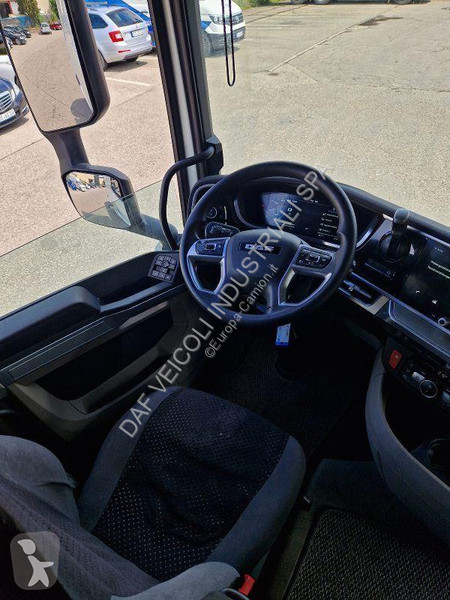 جرار DAF XG  FT 4X2
