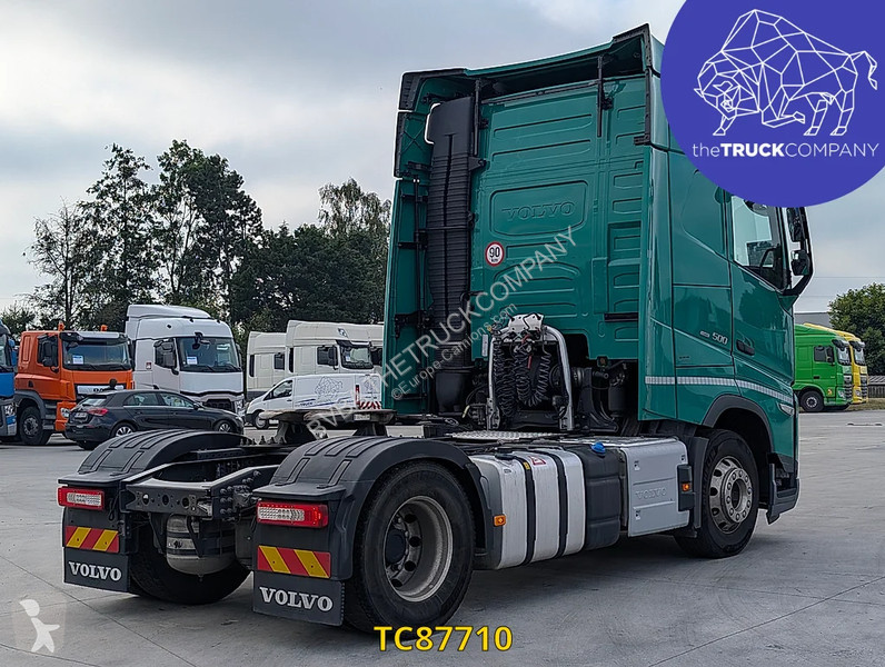 جرار Volvo 500