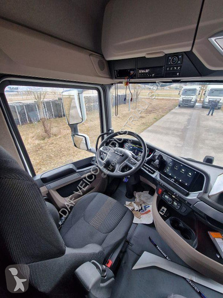 جرار DAF XG  FT 4X2