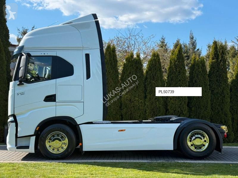 جرار Iveco 530 RETARDER TWO FRIGDE