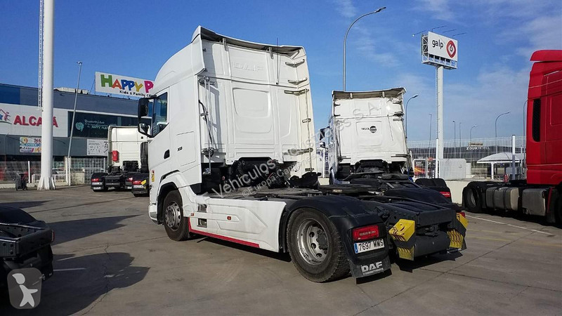 جرار DAF XG  FT 4X2