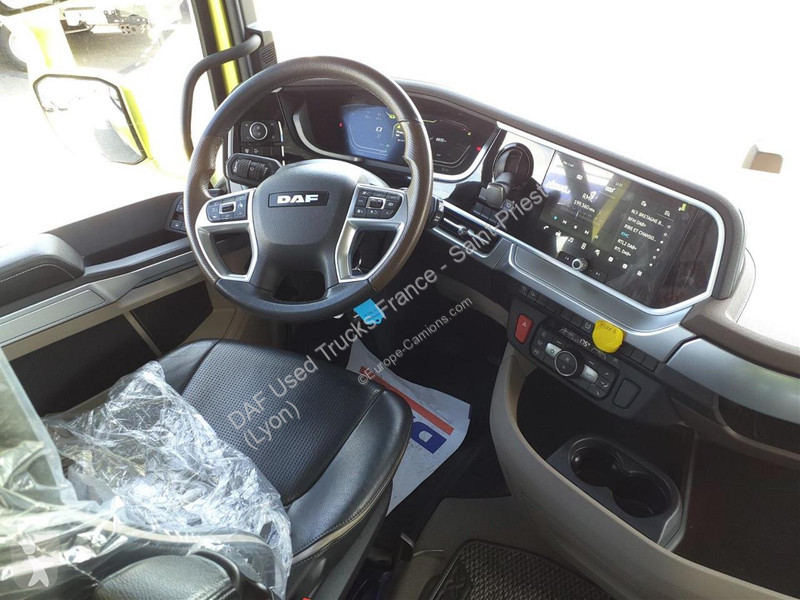 جرار DAF + 530 FT 4X2