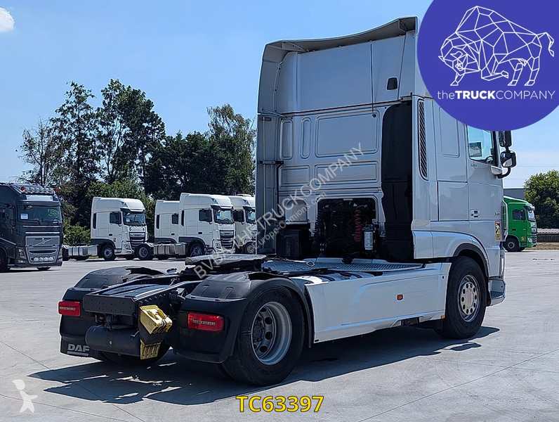 جرار DAF 530