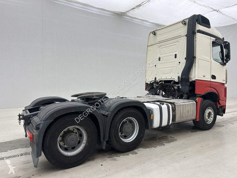 جرار Mercedes 3348 - 6x4