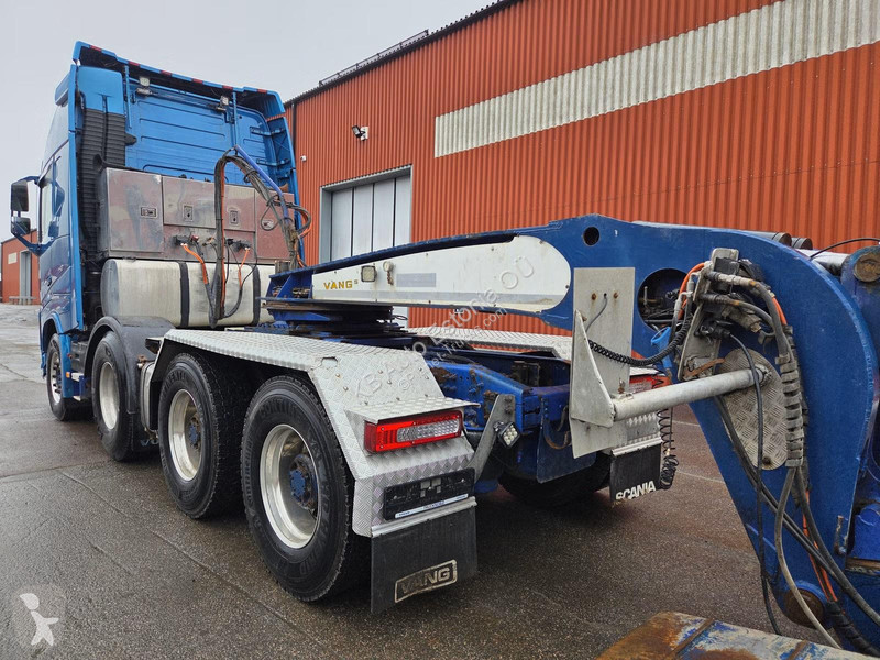 جرار Volvo 750 8x4 GCW 142 ton / GLOBE XL /...
