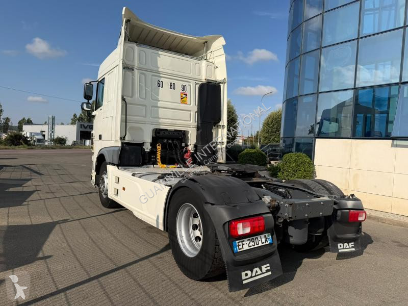 جرار DAF 460