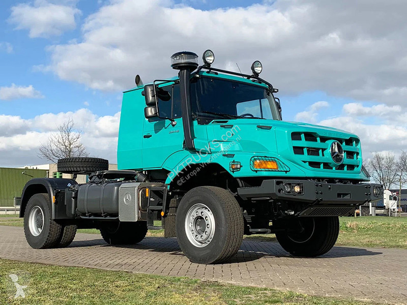 Ciągnik siodłowy Mercedes 2045-S Tractor Head
