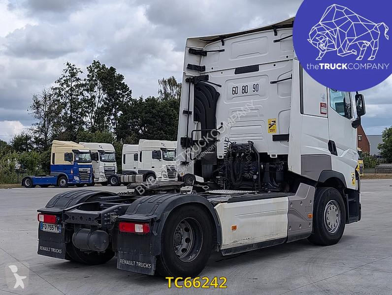 جرار Renault T 520